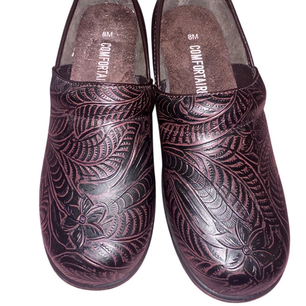 Cushionaire Women's slip-on comfort clogs with memory foam insoles, sz 8